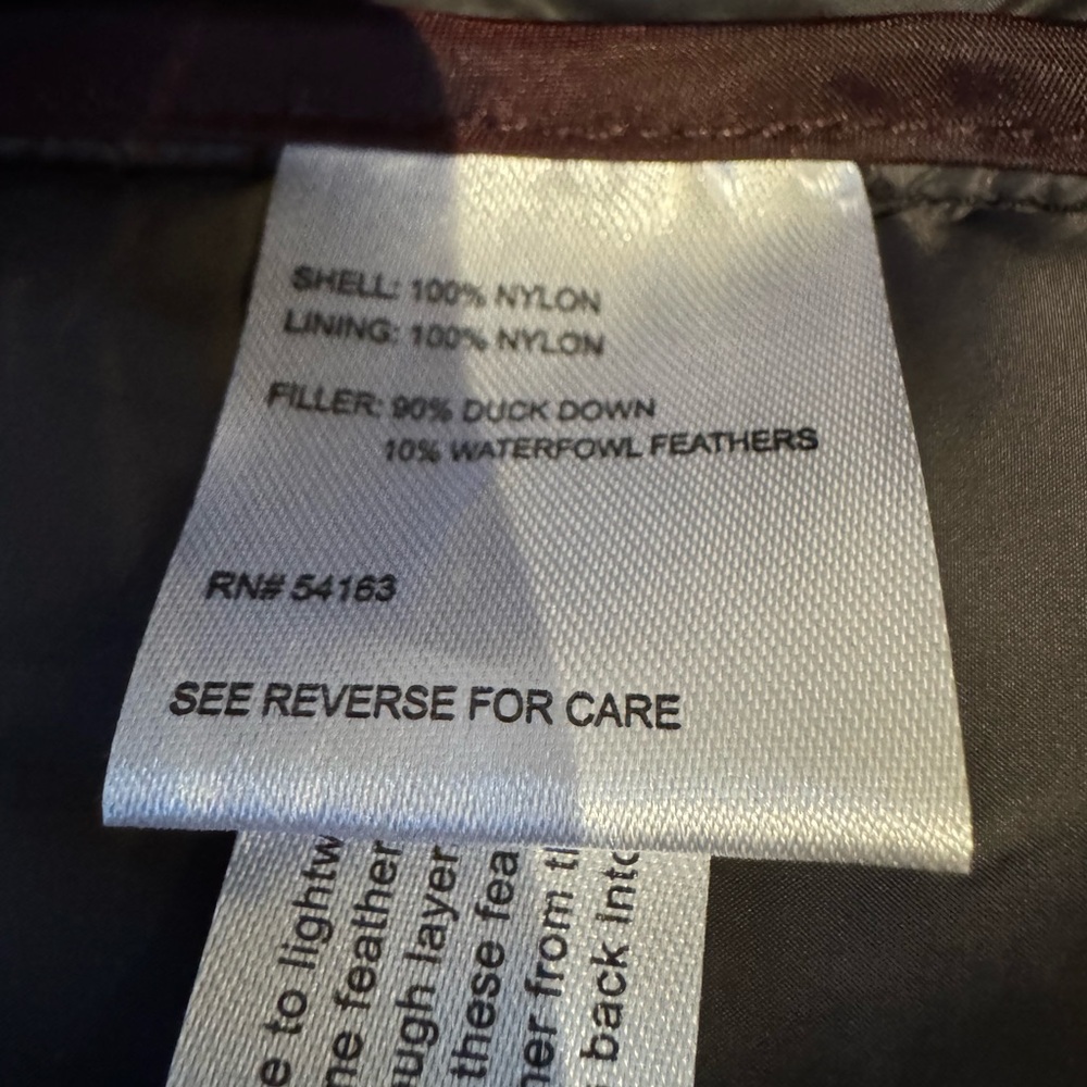 Calvin Klein Quilted Puffer Jacket - Picture 4 of 8